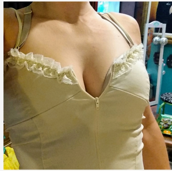 Kitty Bustier Front Zip ruffle Lace Skater Dress - Picture 4 of 12